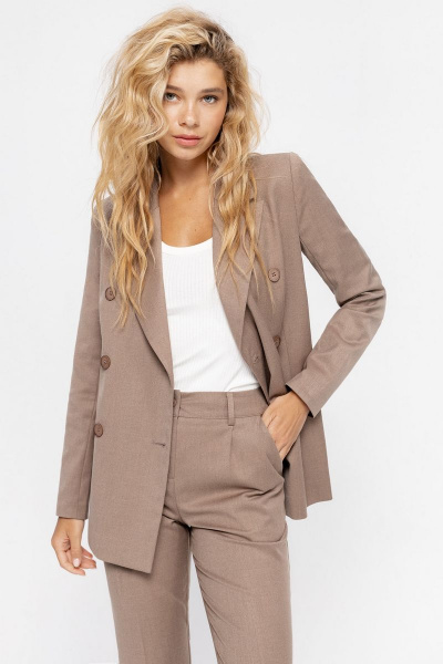 Классический жакет прямого кроя с прорезными карманами PiRS 4639 бежевый - фото 1