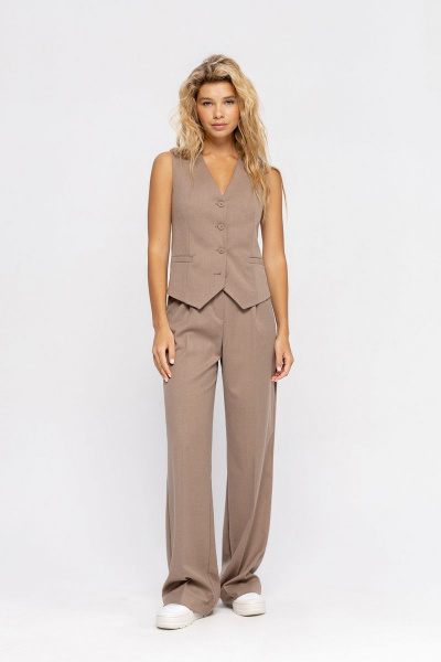 Классический жилет полуприлегающего силуэта из текстиля PiRS 4640 бежевый - фото 4