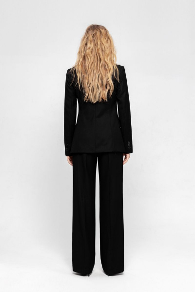 Приталенный жакет с двубортной застежкой на пуговицах PiRS 4658 черный - фото 2