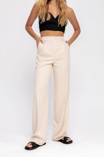 Летний текстильный костюм-двойка с жилетом и брюка палаццо PiRS 4666 светло-бежевый - фото 4