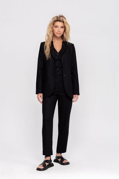 Деловой черный костюм-двойка из льна: жакет и брюки со складками PiRS 4706 черный - фото 3