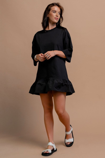 Летнее трикотажное платье с оборкой и спущенным рукавом JRSy 2365 черный - фото 1