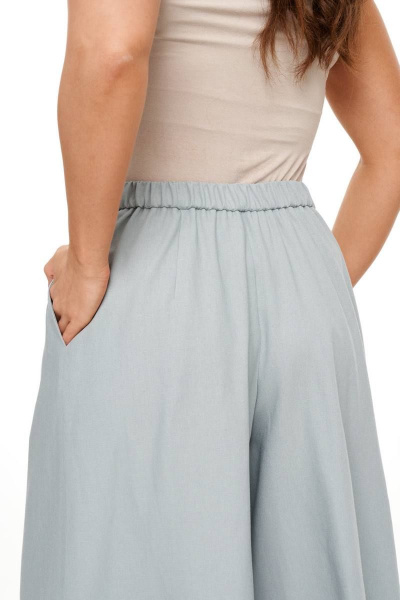 Бежевые широкие шорты из льняного текстиля с карманами Beautiful&Free 6023/2 серо-голубой - фото 8