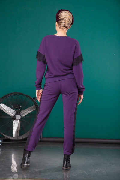 Демисезонный спортивный костюм с лампасами из трикотажа HIT 3067 - фото 4