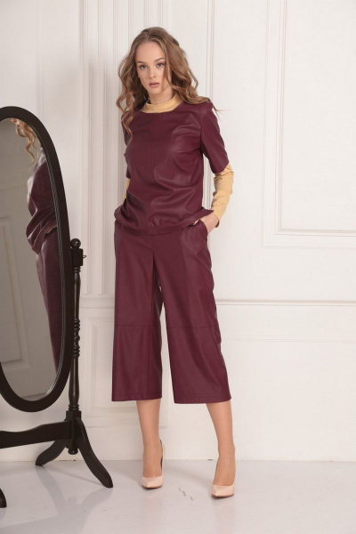 Кожаная блузка-топ с разрезами и модным трендом AMORI 6184 вишня - фото 1