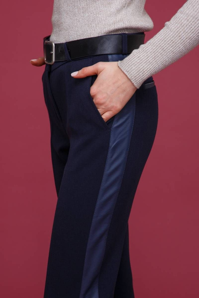 Деловые брюки с классической посадкой из текстиля Domna 12090 - фото 7