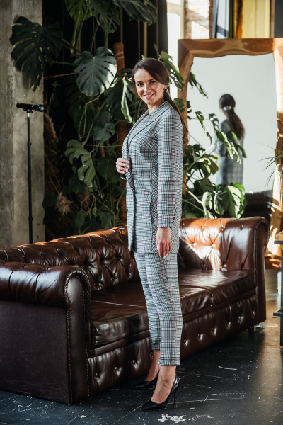 Деловой костюм: брюки и жакет из текстиля Edibor 2048 - фото 3