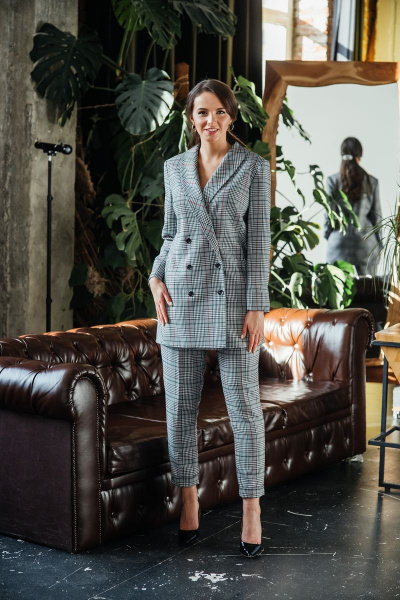 Деловой костюм: брюки и жакет из текстиля Edibor 2048 - фото 2