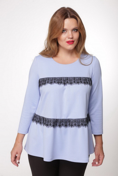 Блуза на каждый день А-силуэта с кружевными рюшами Djerza 0166 голубой - фото 1