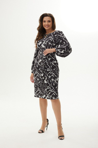 Черное платье прямого силуэта с шлицей и поясом MALI 423-048 черно-белый - фото 4