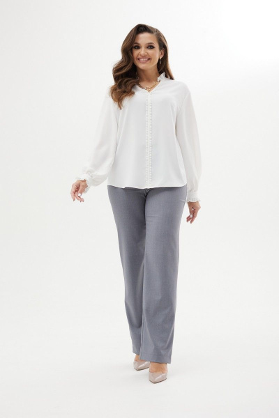 Белая блуза с фигурным низом и V-образной горловиной MALI 623-045 белый - фото 4