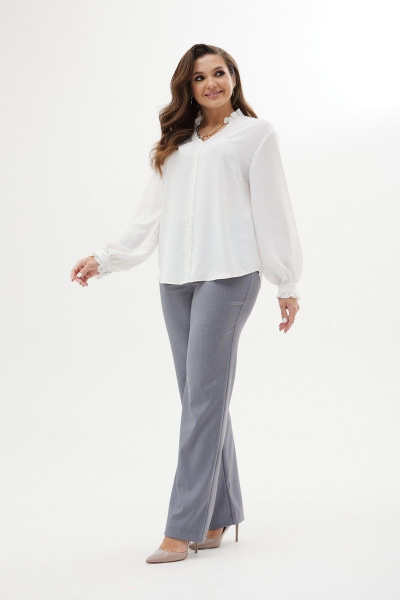 Белая блуза с фигурным низом и V-образной горловиной MALI 623-045 белый - фото 2