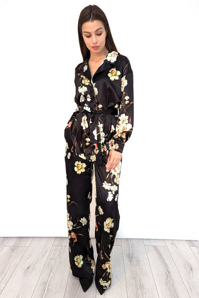 Пижамный костюм из атласных тканей: рубашка и брюки палаццо Patriciа 02-5440 черный,желтый - фото 1