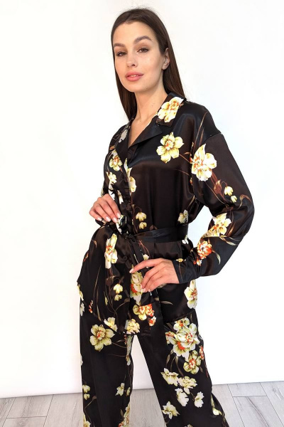 Пижамный костюм из атласных тканей: рубашка и брюки палаццо Patriciа 02-5440 черный,желтый - фото 2