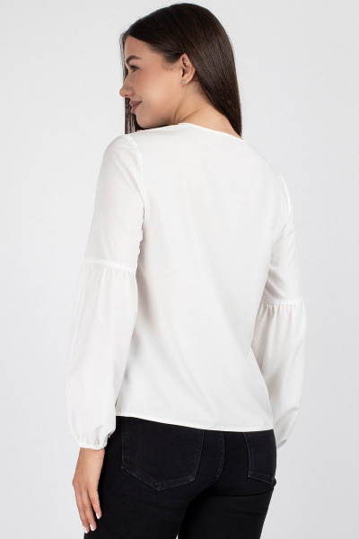 Белая кружевная блузка с V-образным вырезом и рукавом VIZAVI 691 молочный - фото 7