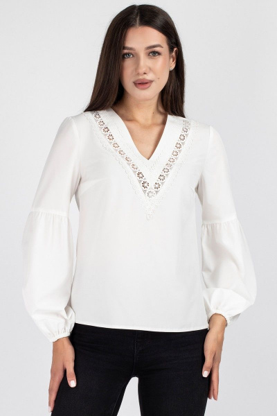 Белая кружевная блузка с V-образным вырезом и рукавом VIZAVI 691 молочный - фото 6