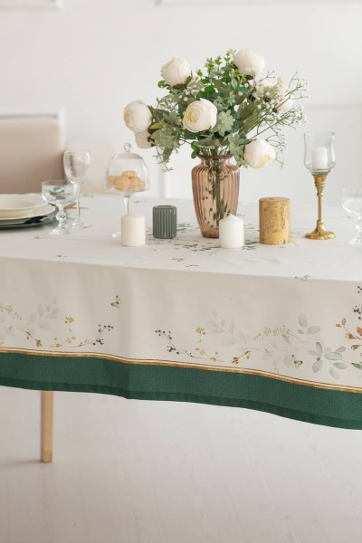Круглая белая скатерть с изумрудной каймой и золотом 145х185см Listelle 512101 - фото 8