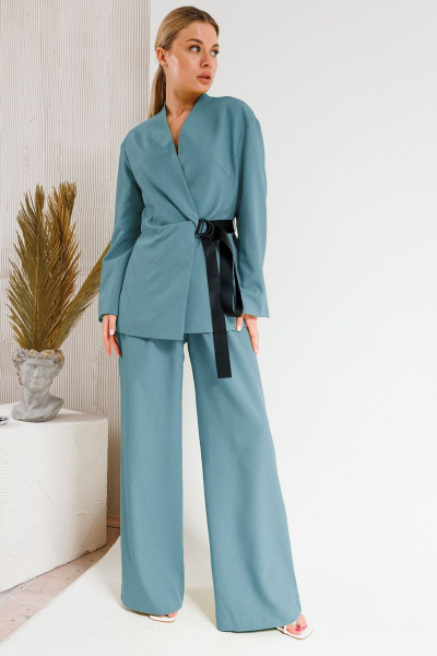 Летний текстильный костюм: жакет и брюки палаццо Ambera Style 2031 бирюза - фото 1