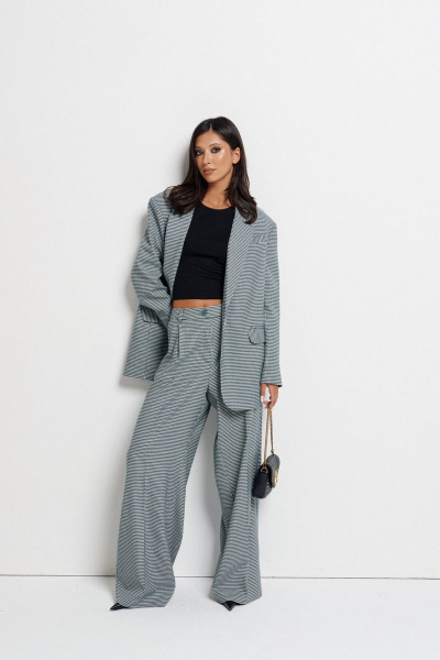 Зеленые брюки с геометрическими складками и стрелками ANNETE A422 - фото 1