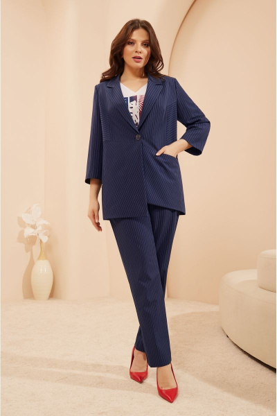 Синий деловой костюм брюки и жакет из текстильной ткани Lissana 4688 - фото 1
