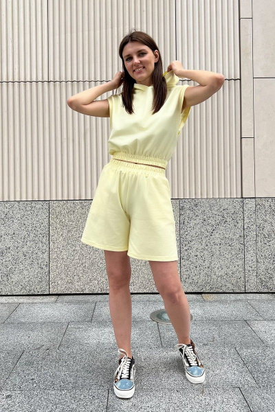 Костюм джемпер и шорты из хлопка с капюшоном i3i Fashion 406/2 желтый - фото 3