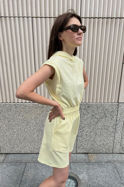 Костюм джемпер и шорты из хлопка с капюшоном i3i Fashion 406/2 желтый - фото 2