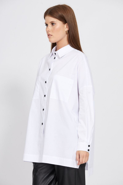 Демисезонная оверсайз блузка из хлопка с накладными карманами EOLA 2483 белый - фото 6