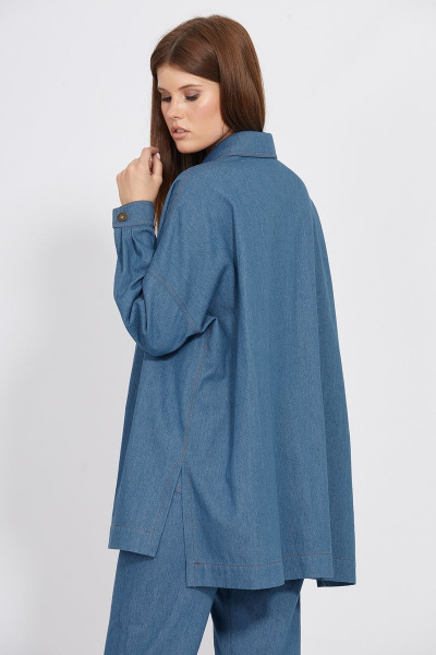 Демисезонная джинсовая блузка оверсайз с нашивкой EOLA 2487 темно_голубой - фото 2