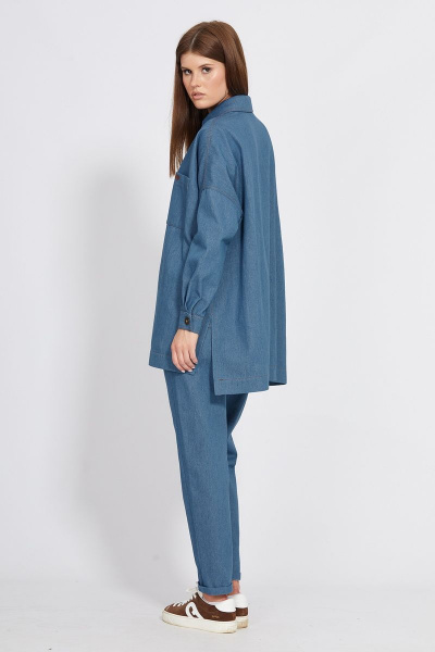 Демисезонная джинсовая блузка оверсайз с нашивкой EOLA 2487 темно_голубой - фото 6