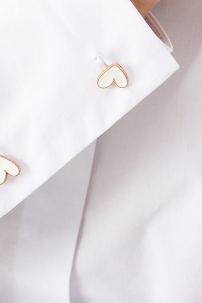 Демисезонная белая блузка с нагрудными вытачками и стойкой Панда 150140w белый - фото 4