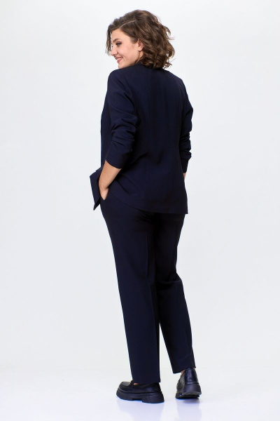 Деловой комплект с жакетом и брюками из текстиля БелЭльСтиль 203-2 78 22+596-2 79 22 темно-синий однотон - фото 9
