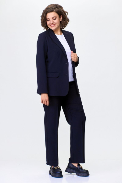 Деловой комплект с жакетом и брюками из текстиля БелЭльСтиль 203-2 78 22+596-2 79 22 темно-синий однотон - фото 5