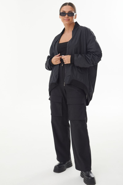 Черный бомбер из плащевки со сборкой по спине AURA otd 7028 черный - фото 8