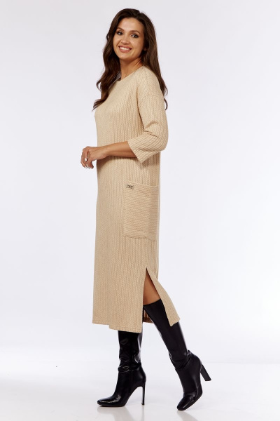 Платье свободного кроя из мягкого трикотажа с карманом Michel chic 2135 бежевый - фото 3