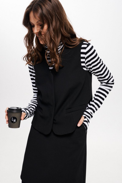 Черный трикотажный джемпер приталенного силуэта с высоким воротником ELLETTO 3681 черно-белый - фото 2