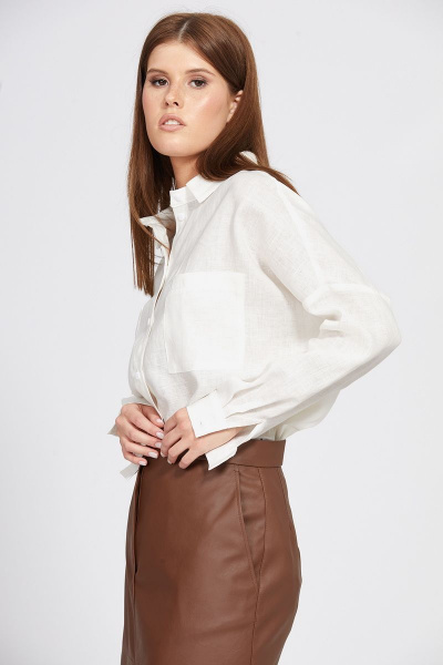 Белая оверсайз блузка из льна с накладными карманами EOLA 2489 молочный - фото 5