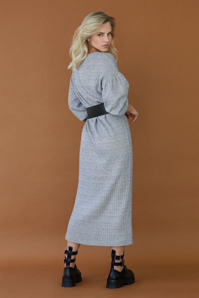 Трикотажное платье из вискозы с ремнем и объемным рукавом NiV NiV 3035 - фото 2