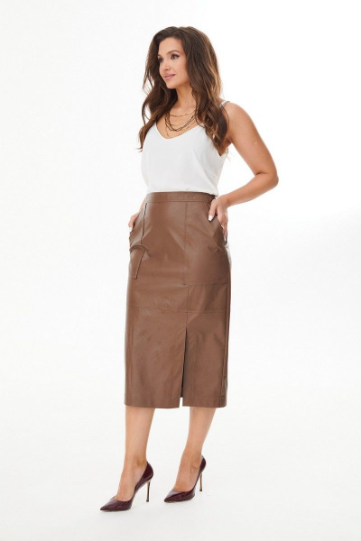 Юбка из экокожи с горизонтальным рельефом и разрезом MALI 223-050 коричневый - фото 2