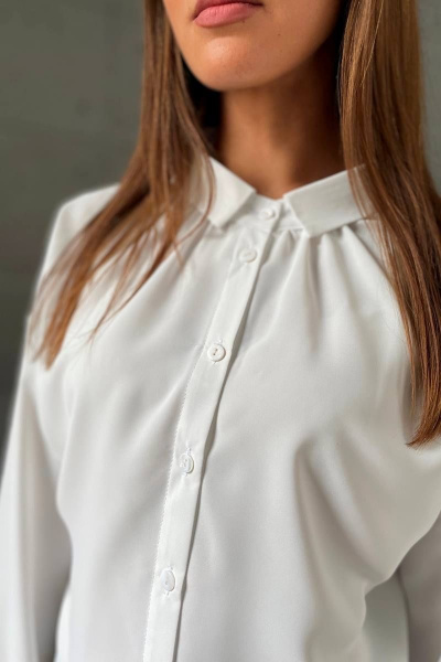 Белая деловая блуза с разрезами и длинным рукавом Rumoda 2142 молочный - фото 7
