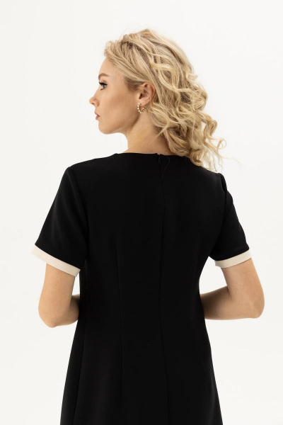 Футлярное платье с коротким рукавом и боковыми карманами Femme & Devur 80209 1.3F(170) - фото 6