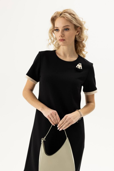 Футлярное платье с коротким рукавом и боковыми карманами Femme & Devur 80209 1.3F(170) - фото 3