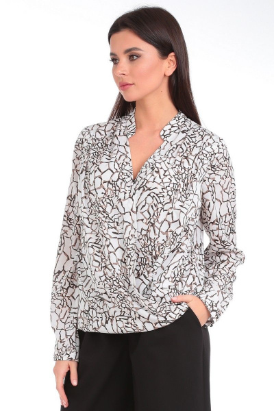 Блузка из текстиля с V-образным вырезом и складками Angelina & Сompany 822 - фото 8