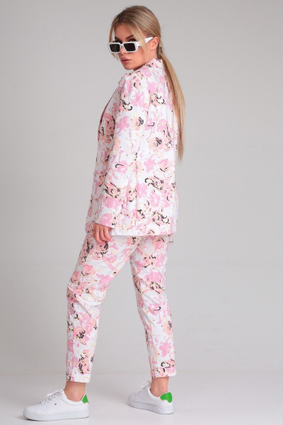 Комфортный джинсовый костюм из жакета и брюк Angelina & Сo 867 - фото 8