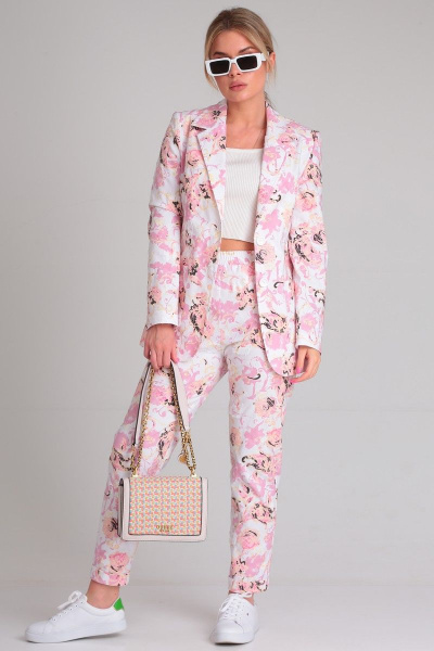 Комфортный джинсовый костюм из жакета и брюк Angelina & Сo 867 - фото 3