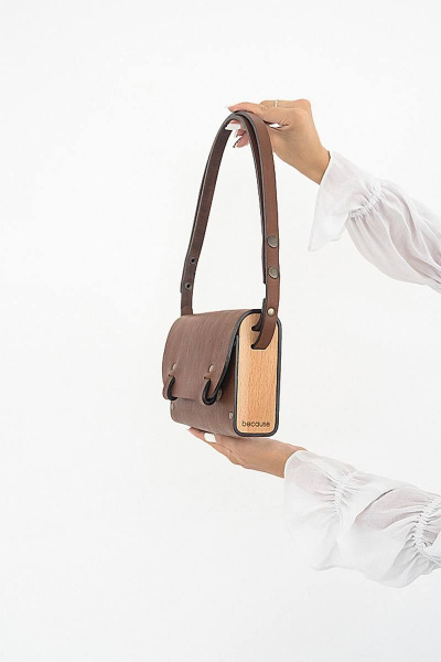 Кожаная сумка через плечо с вставками из натурального дерева Because AELITA BROWN - фото 1