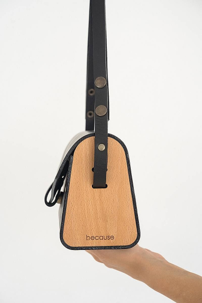 Черная кожаная вместительная сумка с деревянными элементами Because MISHEL BLACK - фото 3