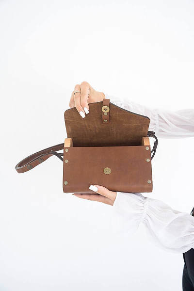 Кожаная сумка Мишель из натуральной кожи и дерева, 22х15х10 см Because MISHEL BROWN - фото 4