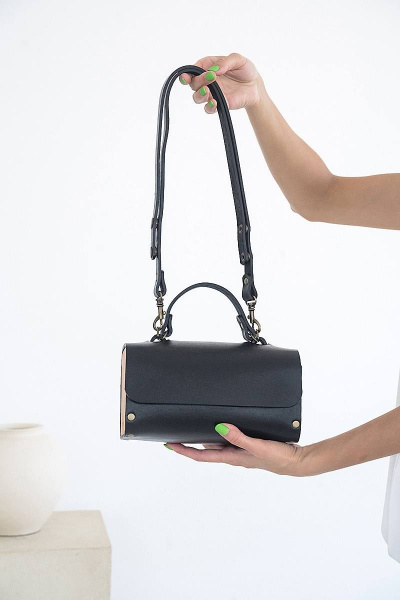 Кожаная сумка через плечо из натуральной кожи и дерева, 22х12х12 см Because KVADRO BLACK - фото 4