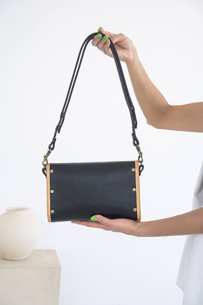 Сумка женская ВИОЛА из натуральной кожи с деревом Because VIOLA BLACK - фото 4