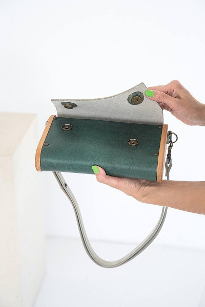 Сумка Мишель из натуральной кожи с деревянными вставками Because MISHEL IZUMRUD - фото 4